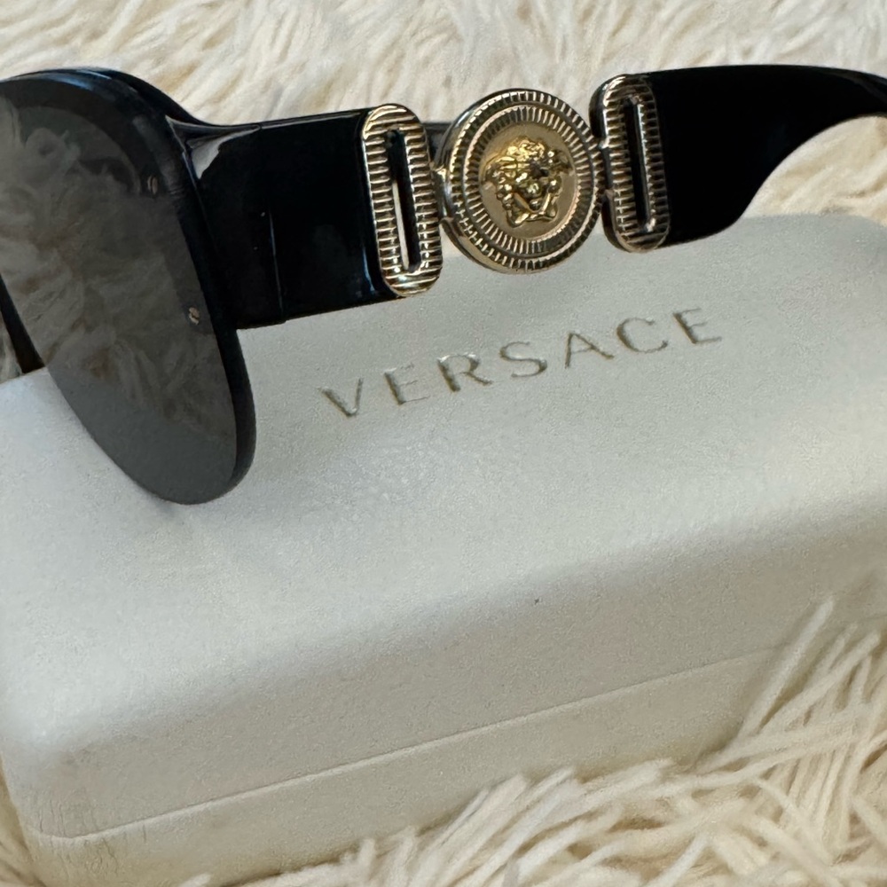 Versace Black Sunglasses - Picture 3 of 7